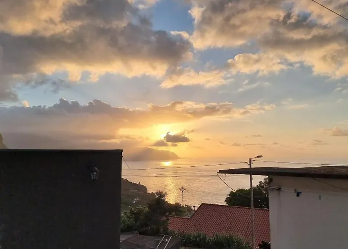 Lombada House