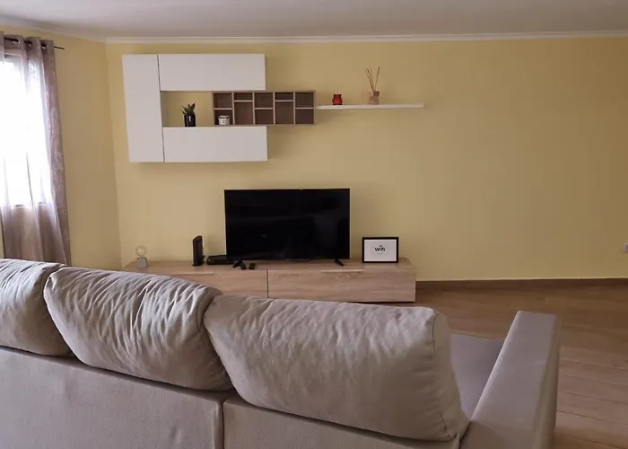 Lombada House